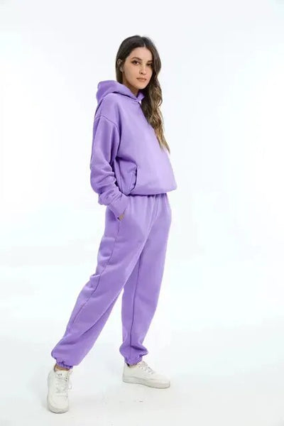 Kadınlar için Kapüşonlu Sweatshirt ve Eşofman Altı Seti