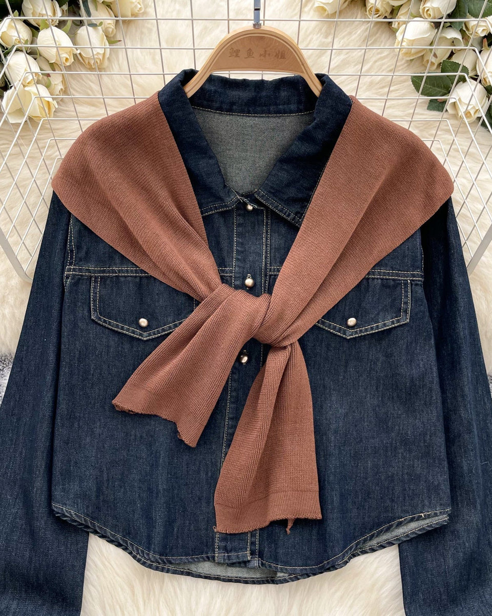 Şık Denim Gömlek ile Örgü Şal