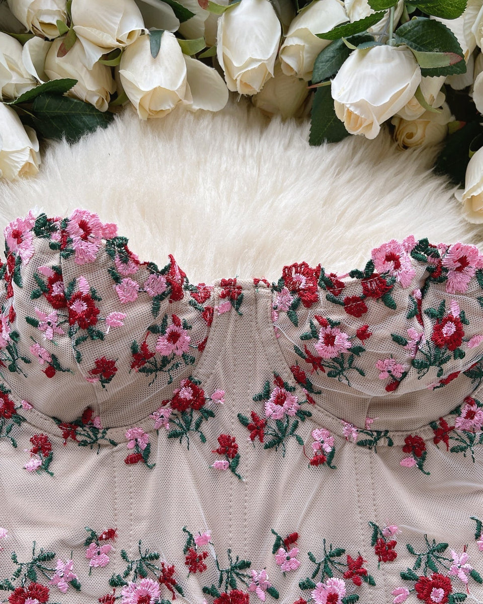 Off-shoulder Çiçek İşlemeli Dantel Bluz