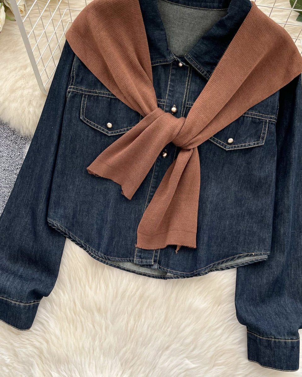 Şık Denim Gömlek ile Örgü Şal