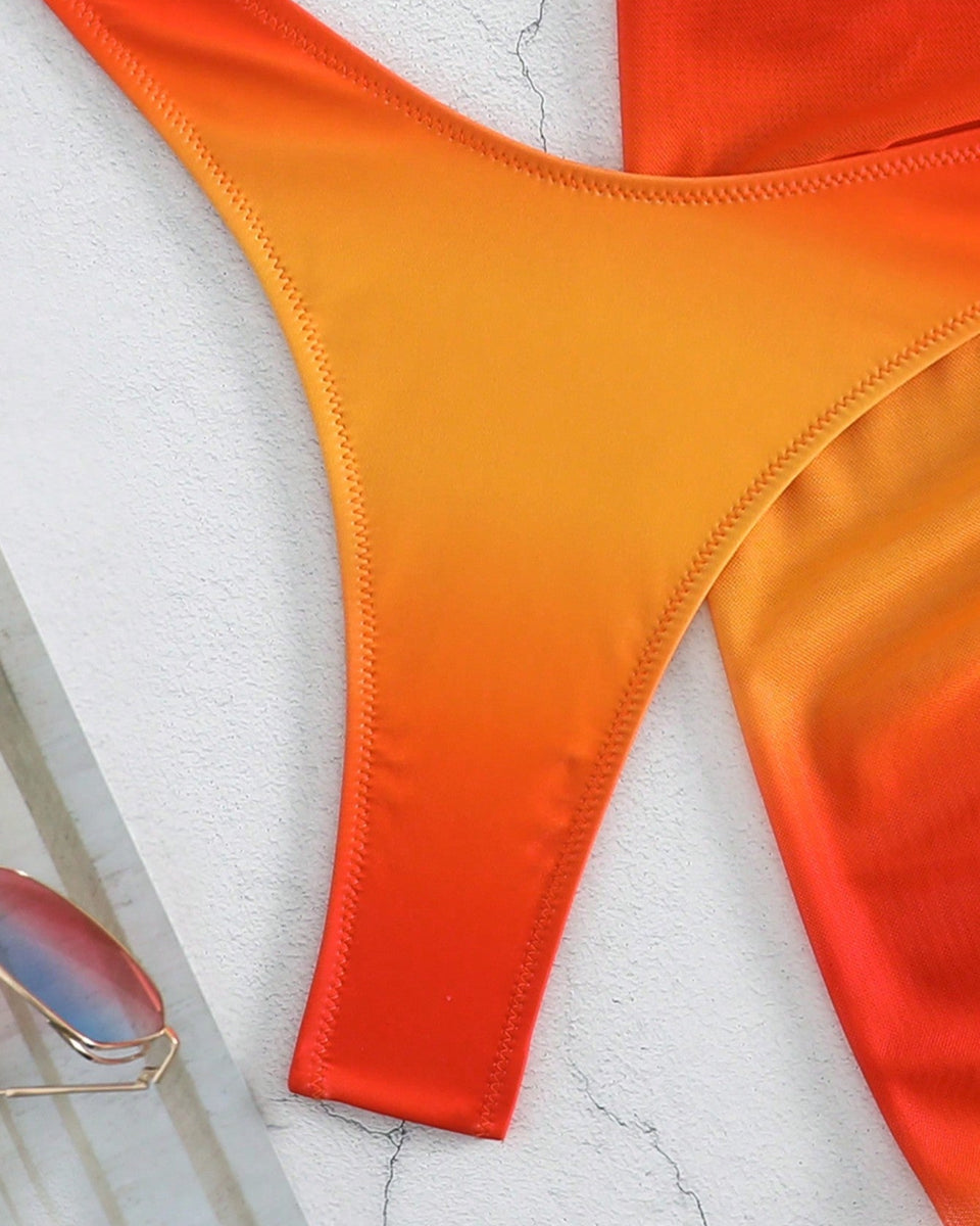 Üç Parça Soluk Renkli Mayo Ayrık Bikini